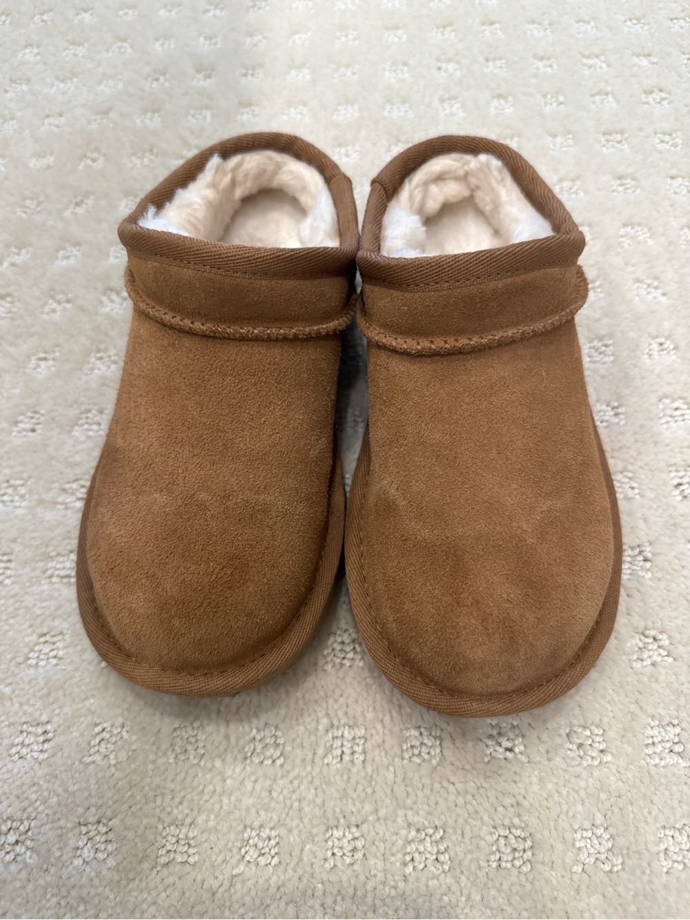 UGG Kids Classic Ultra Mini Chestnut Shearling Boots Size 11